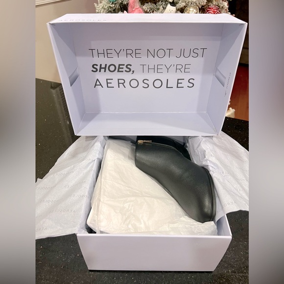 AEROSOLES Cayu Ankle Booties in Black NIB FROM MACY’s - Picture 8 of 9